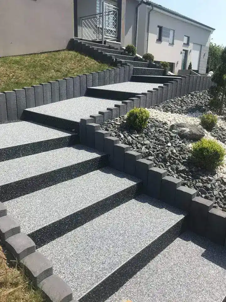 Escalier en tapis de pierre
